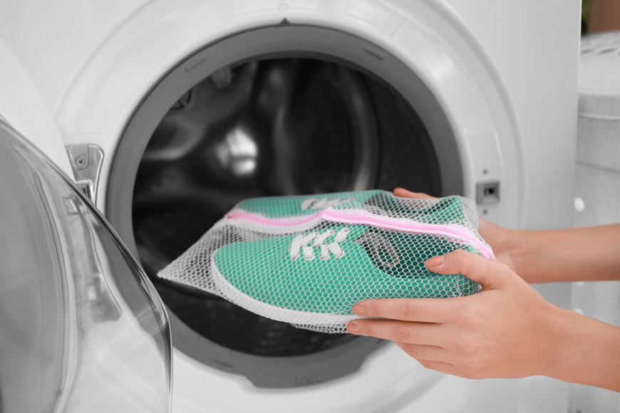 Çamaşır Makinesinde Ayakkabılar Nasıl Yıkanır?
